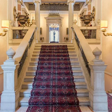 & Duchessa Isabella Collection By Gsa Hotell Ferrara