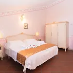 Hotel & Duchessa Isabella Collection By Gsa