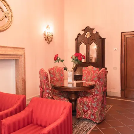 Duchessa Isabella Collection By Gsa Szálloda Ferrara