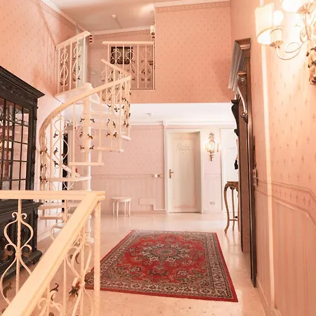 Duchessa Isabella Collection By Gsa Szálloda 5*