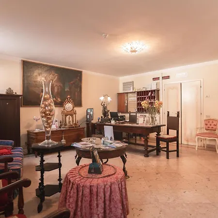 Duchessa Isabella Collection By Gsa Szálloda Ferrara