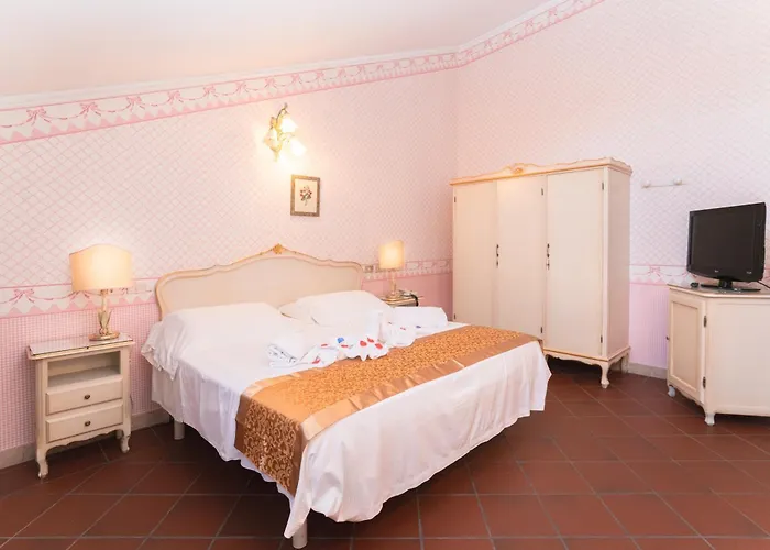 Hotel & Duchessa Isabella Collection By Gsa