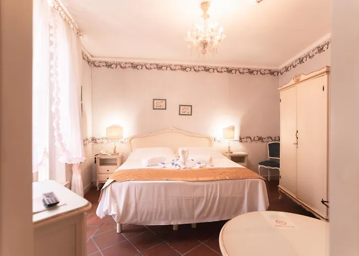 酒店 & Duchessa Isabella Collection By Gsa